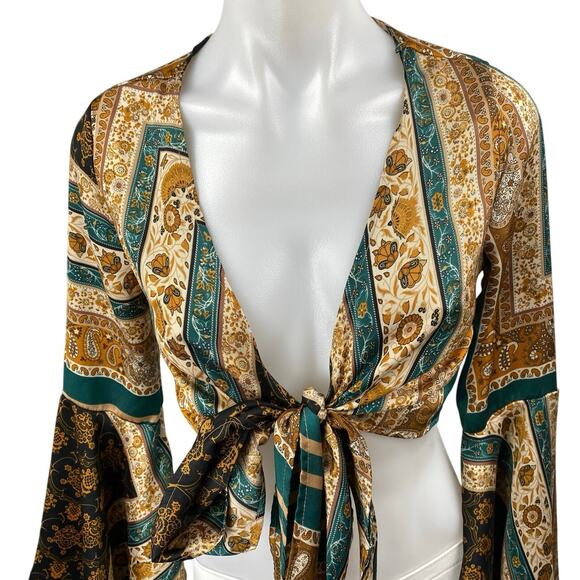 Cider Multicolor Geometric Floral Long Flared Bell Sleeves Crop Blouse Top Sz XS - Picture 3 of 5